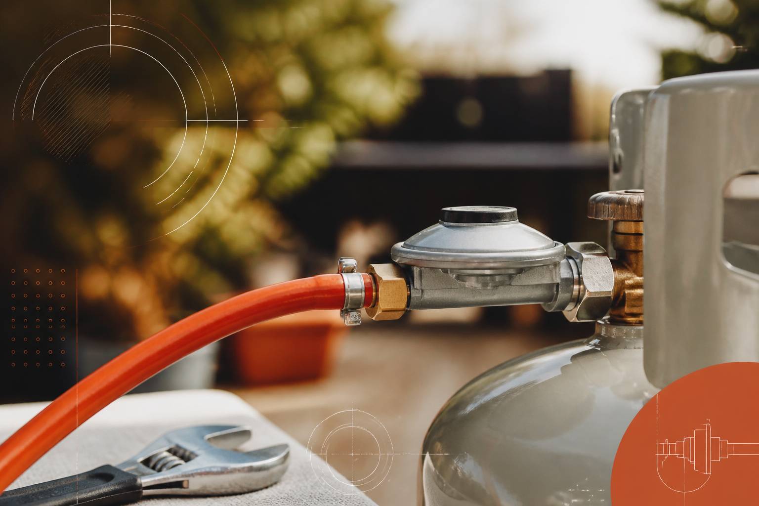 Détendeur et raccord de bouteille de gaz avec clé à molette
